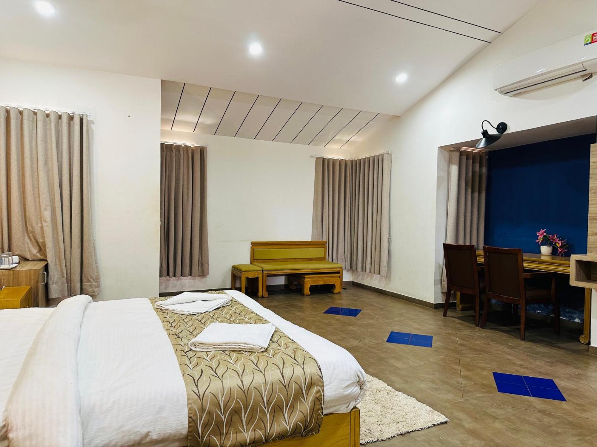 Lion Park Hotel & Resorts Sasan Gir Exterior photo